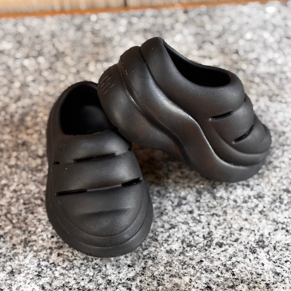 UGG‎ Toddlers Sport Clogs - Picture 1 of 7